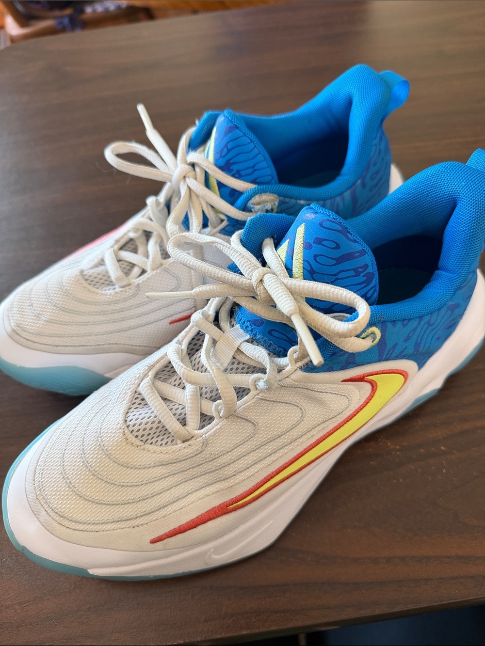 Nike Giannis Immortality 4 SE GS Photo Kids 6.5Y women’s 8 Basketball